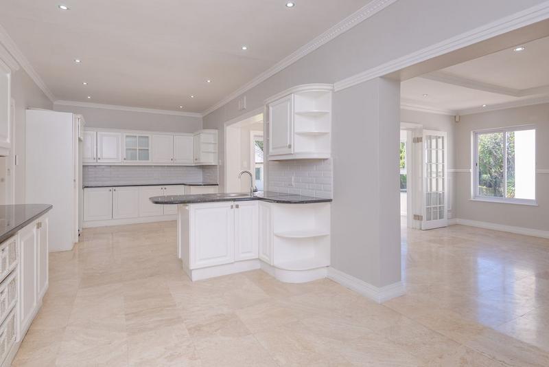 To Let 5 Bedroom Property for Rent in Constantia Western Cape